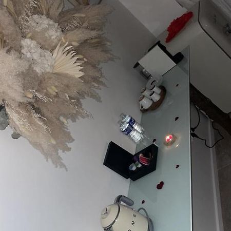 Appartement Jacuzzi Prive อาวีญง ภายนอก รูปภาพ