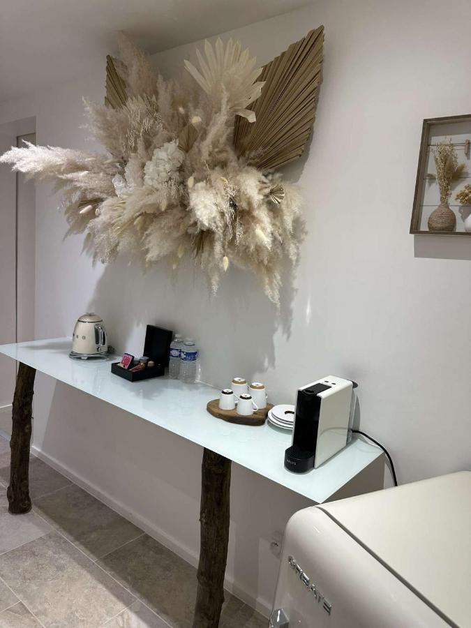 Appartement Jacuzzi Prive อาวีญง ภายนอก รูปภาพ